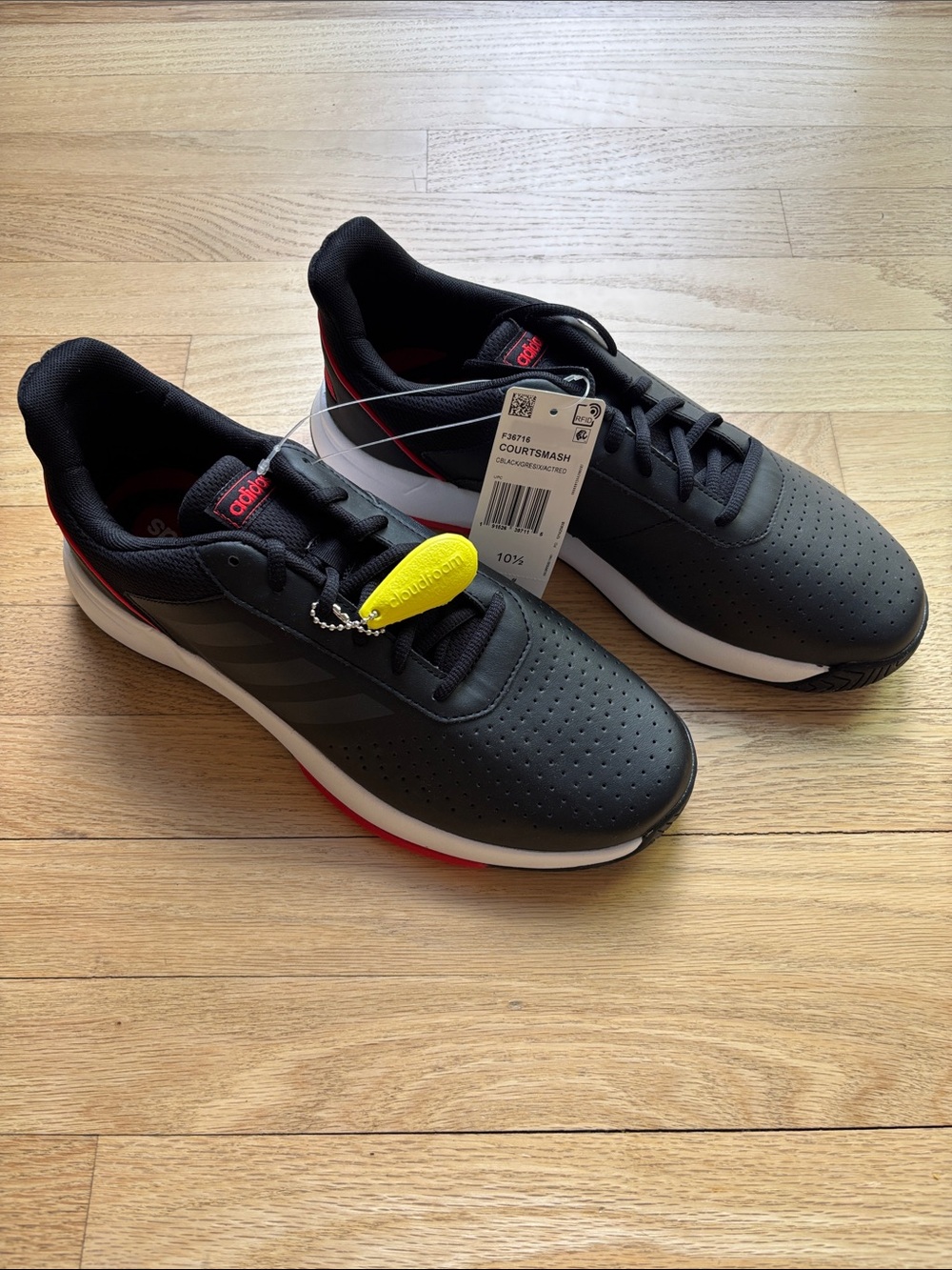 NWT Adidas Men’s Size Courtsmash Black Active Tennis Sneaker Red Lightweight